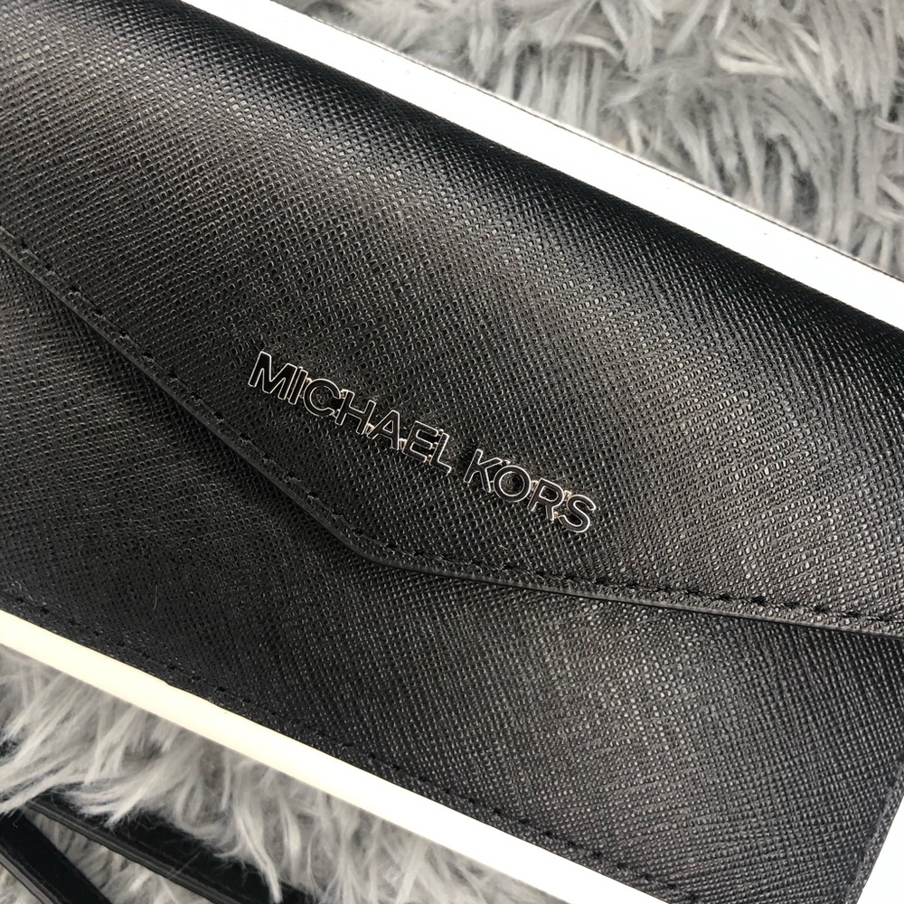 Michael Kors Wristlet Wallet - Picture 2 of 5